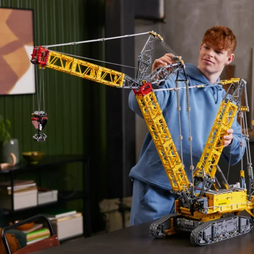 LEGO® Liebherr Crawler Crane LR 13000 - Image 5