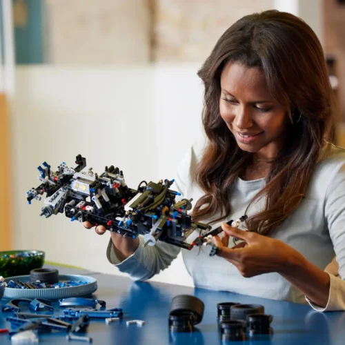 LEGO® 2022 Ford GT - Image 4