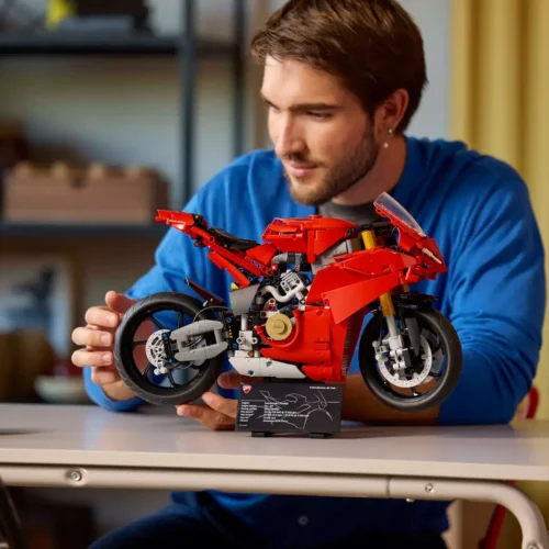 LEGO® Ducati Panigale V4 S Motorcycle - Image 3
